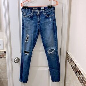 AG ‘The Legging Ankle - Super Skinny Ankle’ distressed jeans. Size 28R